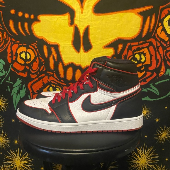 Jordan 1 High Bloodlines - Picture 1 of 7